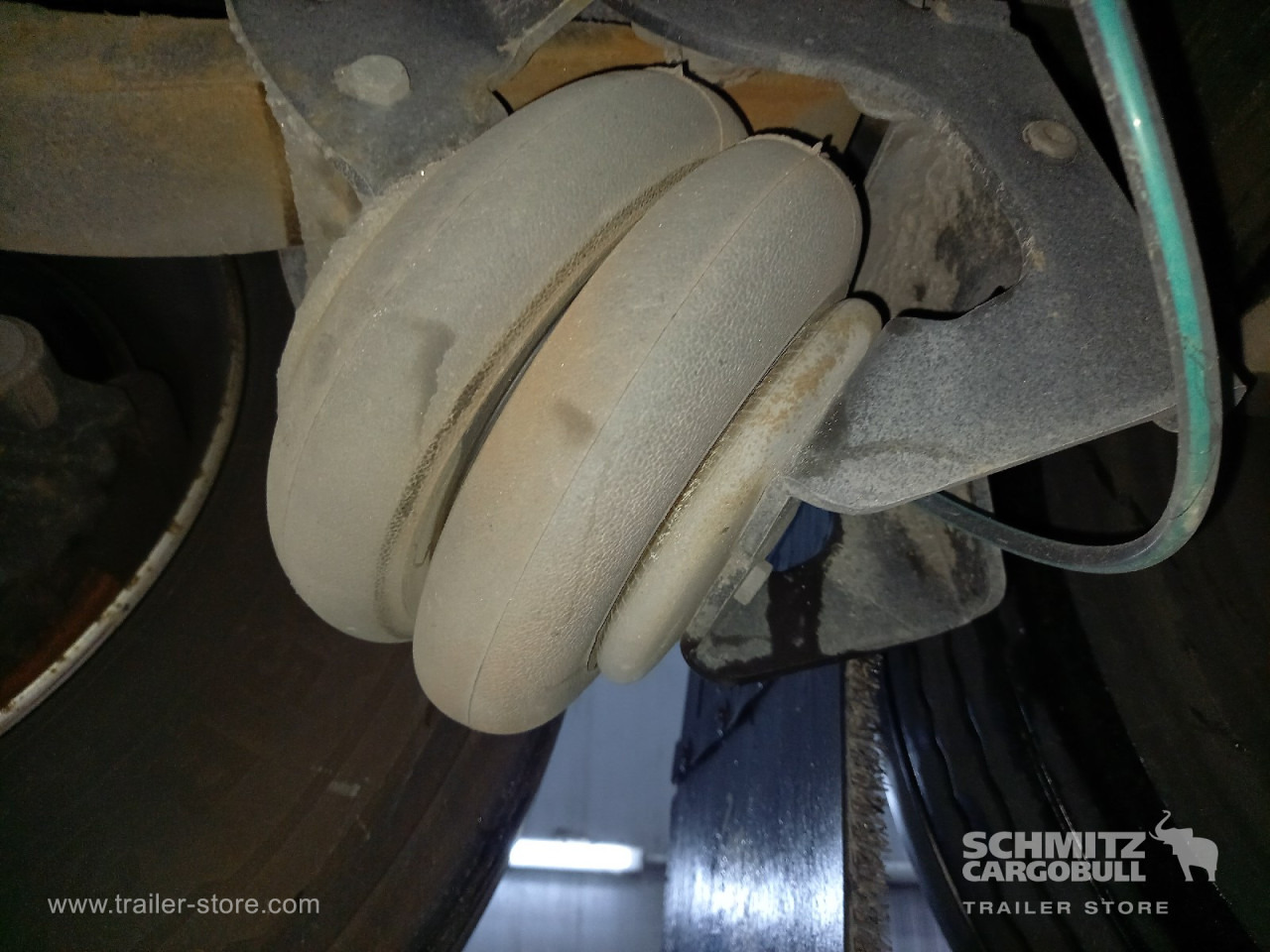 SCHMITZ Auflieger Tiefkühler Standard Double deck - Isothermal semi-trailer: picture 4 SCHMITZ Auflieger Tiefkühler Standard Double deck - Isothermal semi-trailer: picture 4