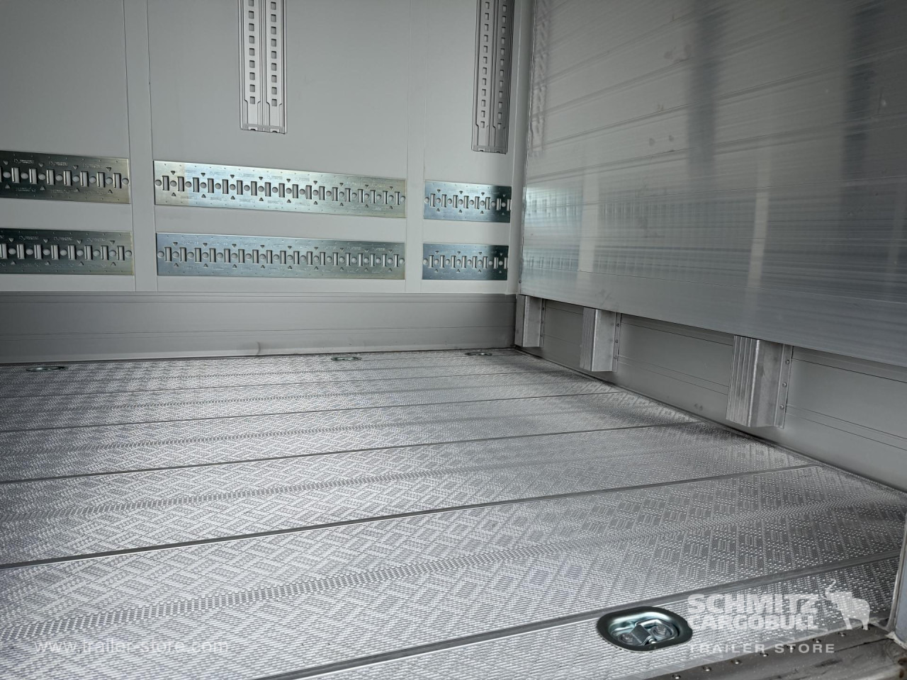 SCHMITZ Auflieger Tiefkühler Standard Double deck - Isothermal semi-trailer: picture 5 SCHMITZ Auflieger Tiefkühler Standard Double deck - Isothermal semi-trailer: picture 5