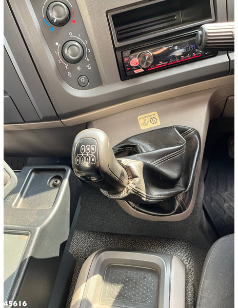 Road sweeper DAF FA LF 180 Euro 6 Johnston VS502 Just 138.807 km!: picture 17 Road sweeper DAF FA LF 180 Euro 6 Johnston VS502 Just 138.807 km!: picture 17