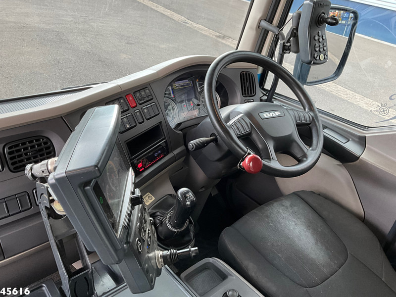 Road sweeper DAF FA LF 180 Euro 6 Johnston VS502 Just 138.807 km!: picture 14 Road sweeper DAF FA LF 180 Euro 6 Johnston VS502 Just 138.807 km!: picture 14