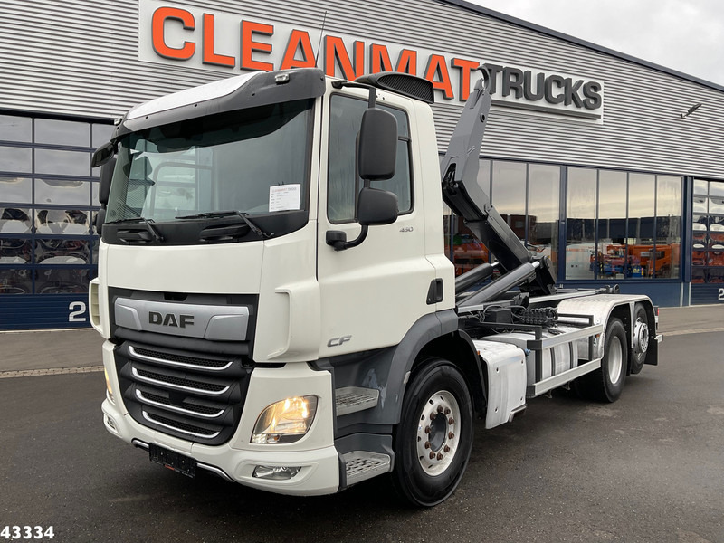 DAF FAN CF 450 Euro 6 ZF Intarder VDL 21 Ton haakarmsysteem - Hook lift truck: picture 1 DAF FAN CF 450 Euro 6 ZF Intarder VDL 21 Ton haakarmsysteem - Hook lift truck: picture 1