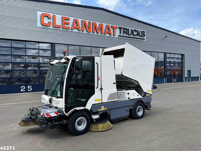 Dulevo 3000T Revolution Euro 6 with 3-rd brush - Road sweeper: picture 3 Dulevo 3000T Revolution Euro 6 with 3-rd brush - Road sweeper: picture 3
