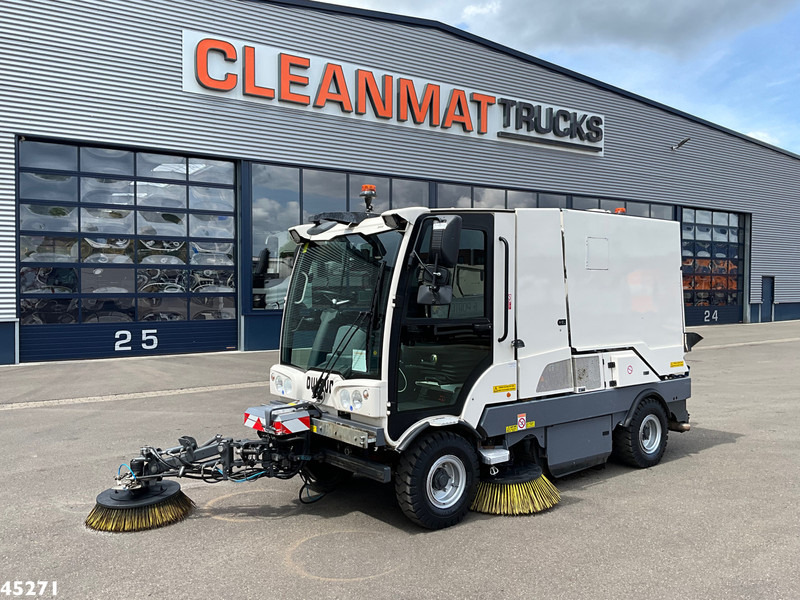 Dulevo 3000T Revolution Euro 6 with 3-rd brush - Road sweeper: picture 1 Dulevo 3000T Revolution Euro 6 with 3-rd brush - Road sweeper: picture 1