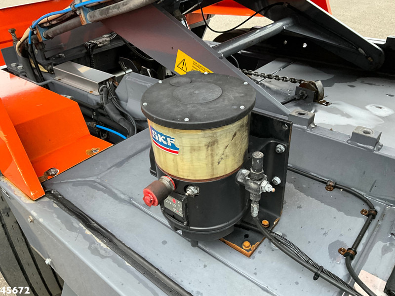 Road sweeper Dulevo 6000T Euro 6 met 3-e borstel: picture 11 Road sweeper Dulevo 6000T Euro 6 met 3-e borstel: picture 11