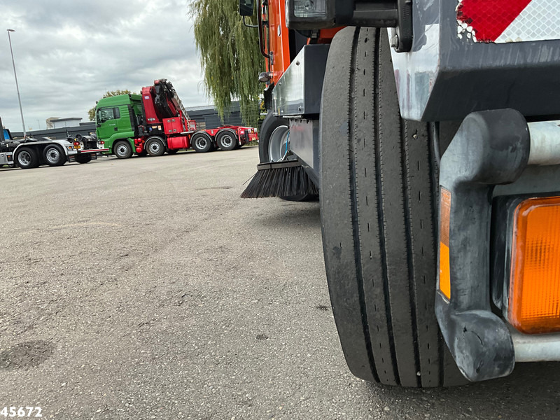 Road sweeper Dulevo 6000T Euro 6 met 3-e borstel: picture 14 Road sweeper Dulevo 6000T Euro 6 met 3-e borstel: picture 14