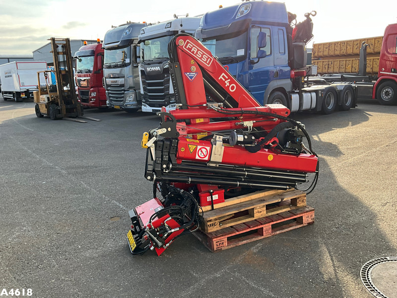FASSI DEMO 4 Tonmeter laadkraan Laadkraan - Loader crane: picture 3 FASSI DEMO 4 Tonmeter laadkraan Laadkraan - Loader crane: picture 3
