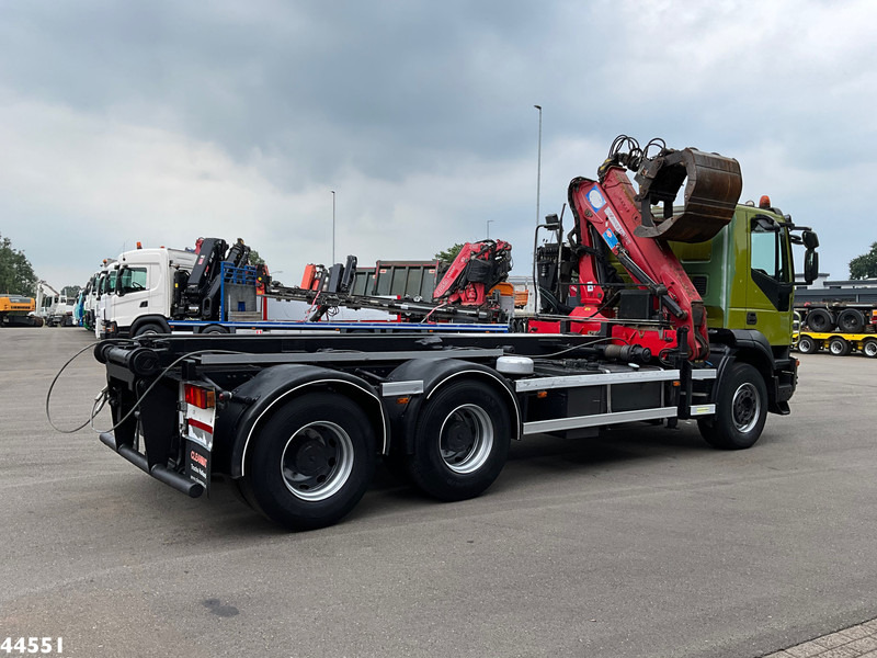 Iveco AD260T41 6x4 HMF 16 Tonmeter Z-kraan - Cable system truck, Crane truck: picture 5 Iveco AD260T41 6x4 HMF 16 Tonmeter Z-kraan - Cable system truck, Crane truck: picture 5