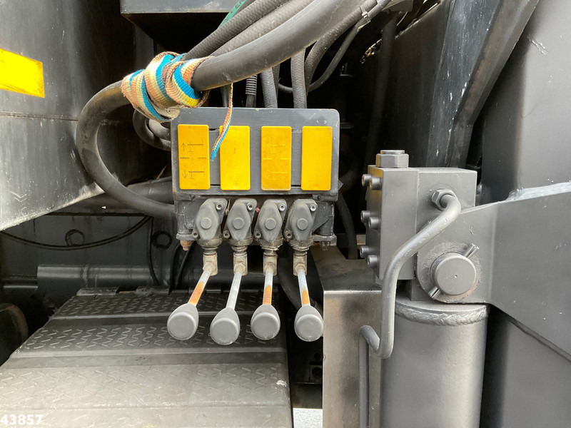 Crane truck MAN F2000 6x6 Full Steel Manual Palfinger 68 Tonmeter Dachdecker kran Just 54.133 km!: picture 15