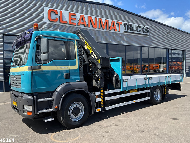 MAN TGA 18.310 4X4H Manual Palfinger 36 Tonmeter laadkraan Just 226.172 km! - Crane truck: picture 2 MAN TGA 18.310 4X4H Manual Palfinger 36 Tonmeter laadkraan Just 226.172 km! - Crane truck: picture 2