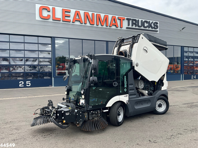 Mathieu MC 210 Azura Flex Euro 6 with 3-rd brush - Road sweeper: picture 1 Mathieu MC 210 Azura Flex Euro 6 with 3-rd brush - Road sweeper: picture 1