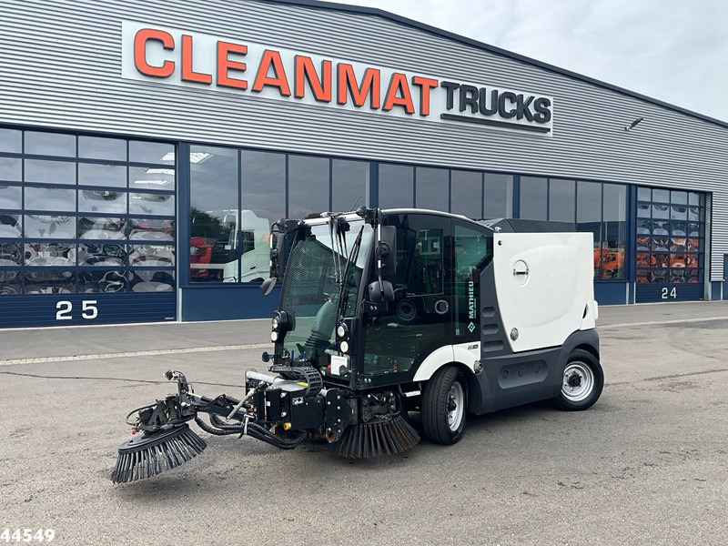 Mathieu MC 210 Azura Flex Euro 6 with 3-rd brush - Road sweeper: picture 2 Mathieu MC 210 Azura Flex Euro 6 with 3-rd brush - Road sweeper: picture 2