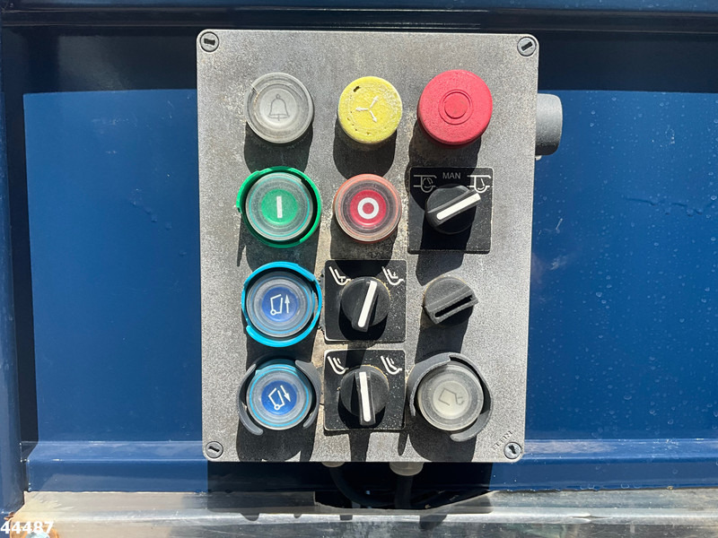 Garbage truck Mercedes-Benz Atego 1524 Euro 6 Fratelli Mazzocchia 12m²: picture 12