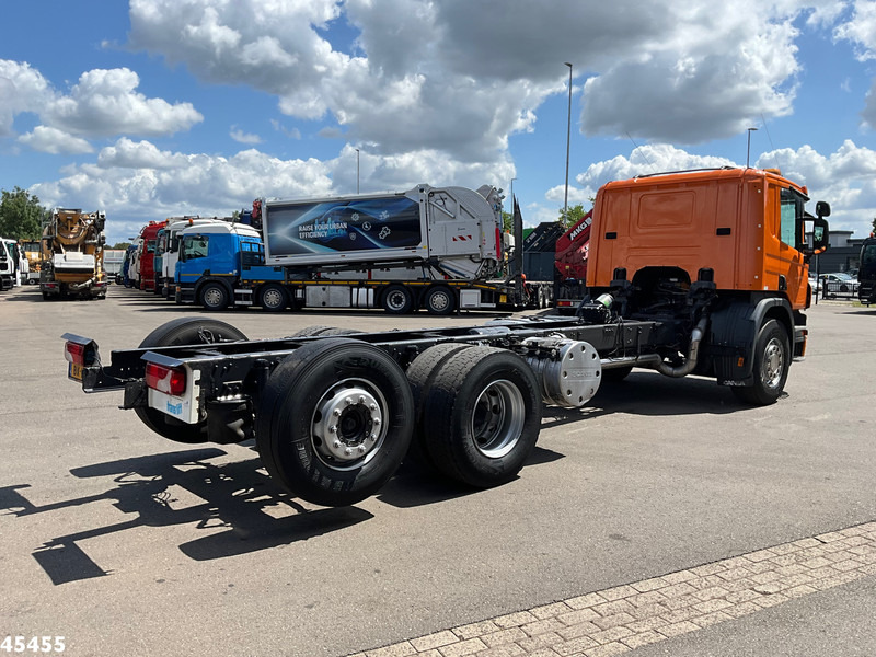Scania P 280 6x2 Chassis Cabine with PTO Just 218.646 km! - Cab chassis truck: picture 4 Scania P 280 6x2 Chassis Cabine with PTO Just 218.646 km! - Cab chassis truck: picture 4
