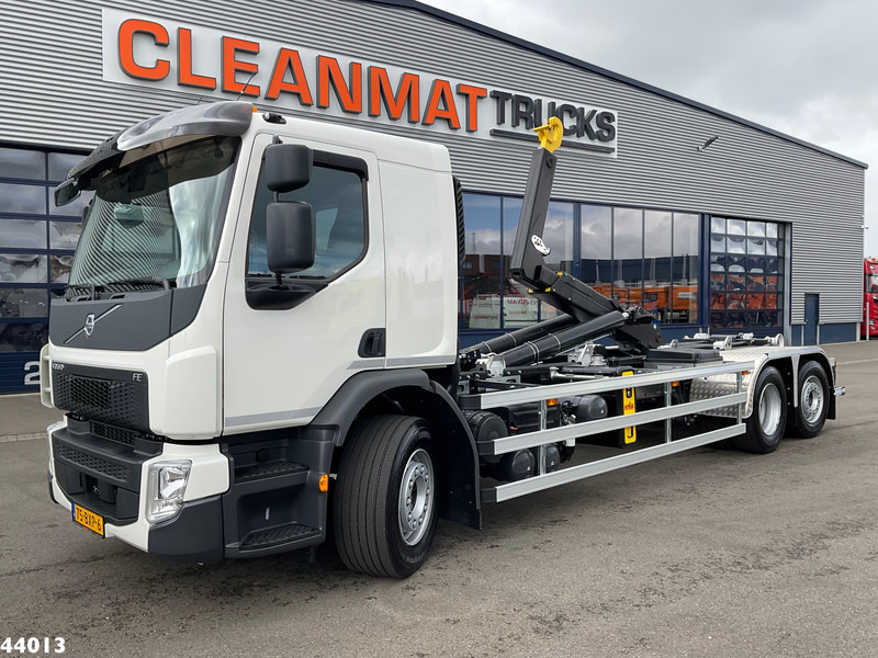 Volvo FE 350 6x2 Hyvalift 26 Ton haakarmsysteem NEW AND UNUSED! - Hook lift truck: picture 1 Volvo FE 350 6x2 Hyvalift 26 Ton haakarmsysteem NEW AND UNUSED! - Hook lift truck: picture 1