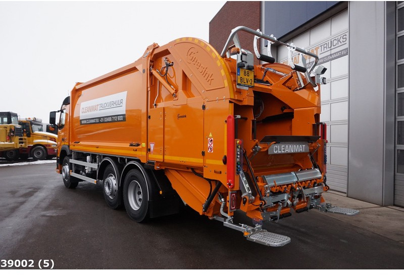 Volvo FM 330 - Garbage truck: picture 2 Volvo FM 330 - Garbage truck: picture 2