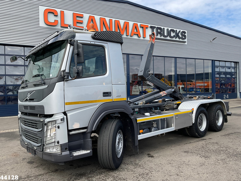 Volvo FM 420 6x4 Euro 6 AJK 20 Ton haakarmsysteem - Hook lift truck: picture 1 Volvo FM 420 6x4 Euro 6 AJK 20 Ton haakarmsysteem - Hook lift truck: picture 1