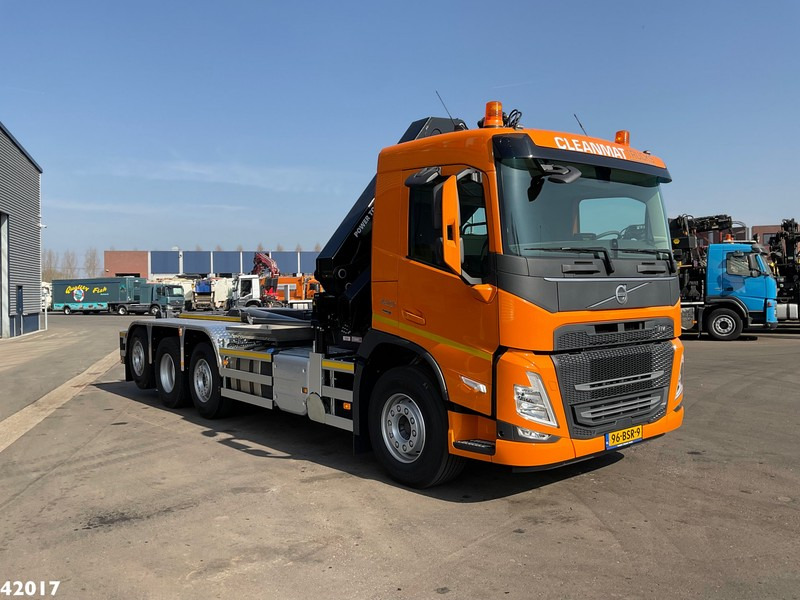 Volvo FM 420 8x2 HMF 28 Tonmeter laadkraan - Hook lift truck, Crane truck: picture 5 Volvo FM 420 8x2 HMF 28 Tonmeter laadkraan - Hook lift truck, Crane truck: picture 5