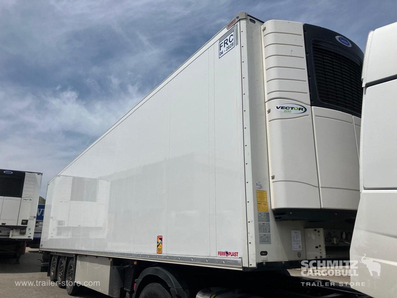 SCHMITZ Semiremolque Frigo Standard Double deck - Isothermal semi-trailer: picture 1 SCHMITZ Semiremolque Frigo Standard Double deck - Isothermal semi-trailer: picture 1