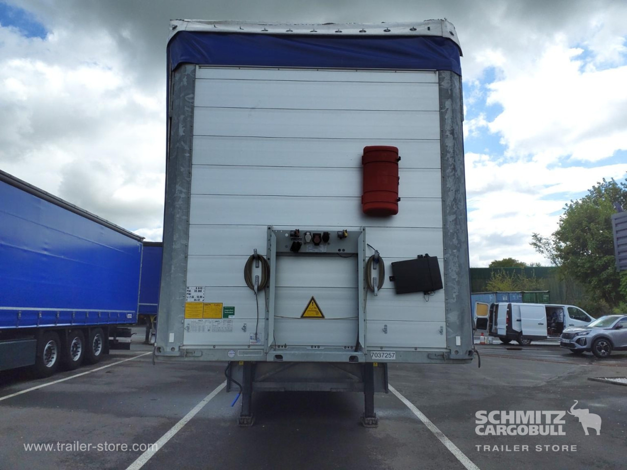 SCHMITZ Curtainsider Standard - Curtainsider semi-trailer: picture 2 SCHMITZ Curtainsider Standard - Curtainsider semi-trailer: picture 2