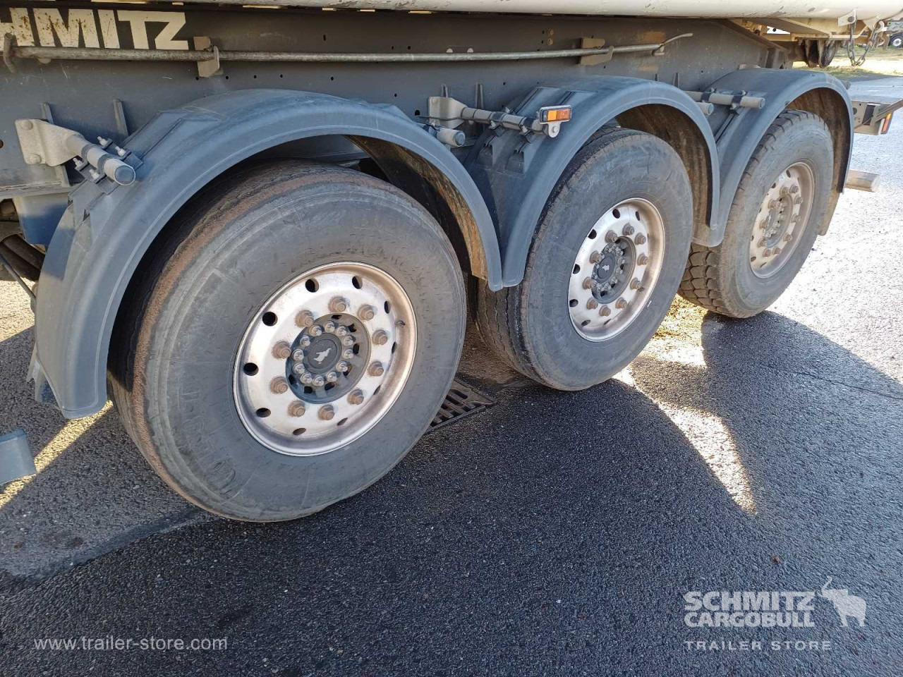SCHMITZ Auflieger Kipper Alukastenmulde 44m³ - Tipper semi-trailer: picture 2 SCHMITZ Auflieger Kipper Alukastenmulde 44m³ - Tipper semi-trailer: picture 2