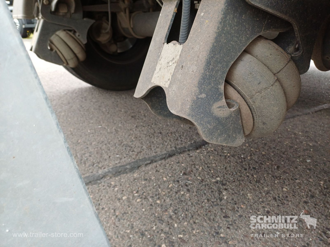 SCHMITZ Auflieger Kipper Stahlrundmulde 24m³ - Tipper semi-trailer: picture 3 SCHMITZ Auflieger Kipper Stahlrundmulde 24m³ - Tipper semi-trailer: picture 3