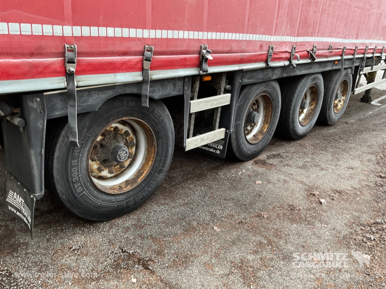 Curtainsider Standard Forklift holder - Curtainsider semi-trailer: picture 2 Curtainsider Standard Forklift holder - Curtainsider semi-trailer: picture 2