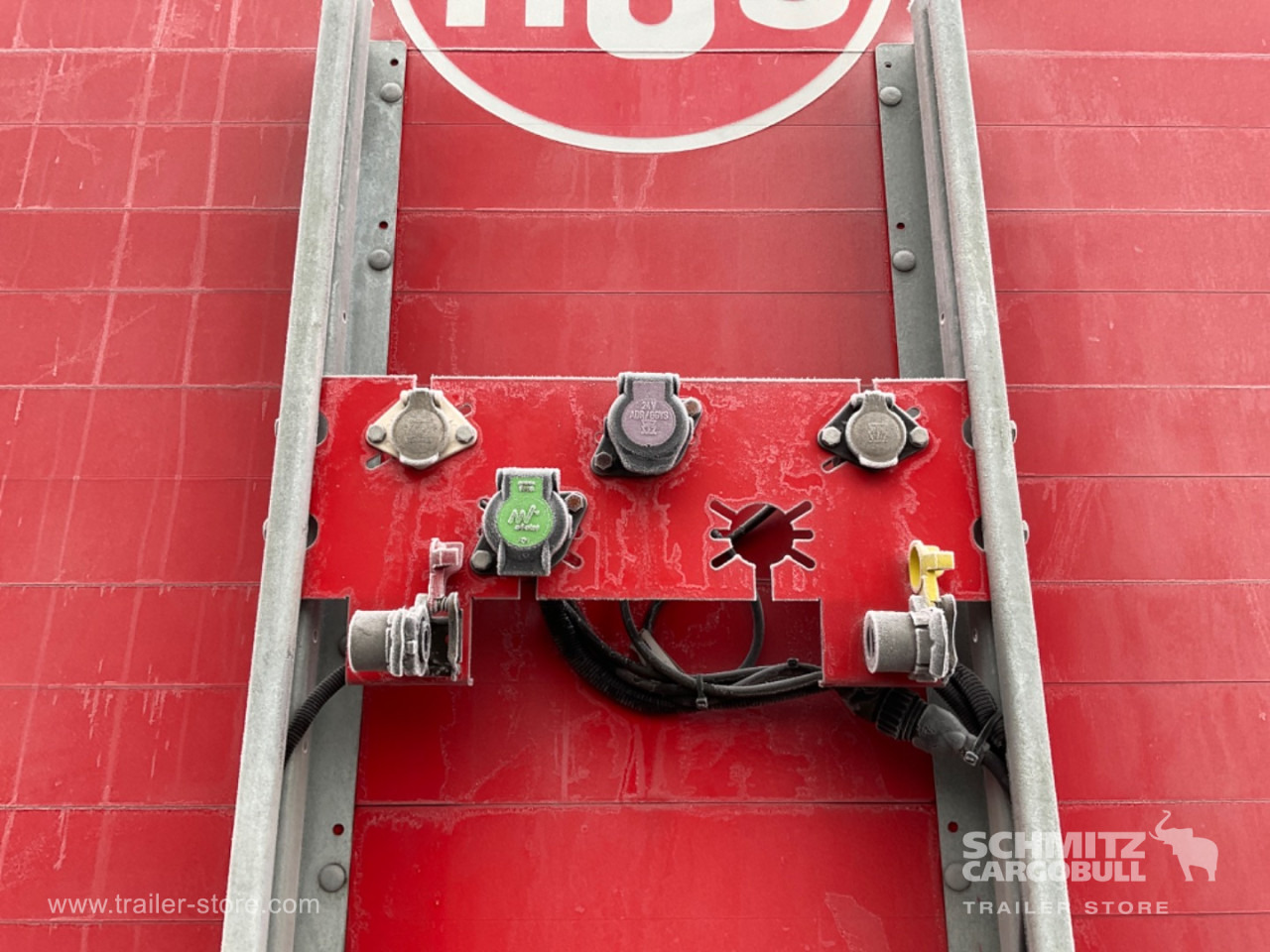 Curtainsider Standard Forklift holder - Curtainsider semi-trailer: picture 4 Curtainsider Standard Forklift holder - Curtainsider semi-trailer: picture 4
