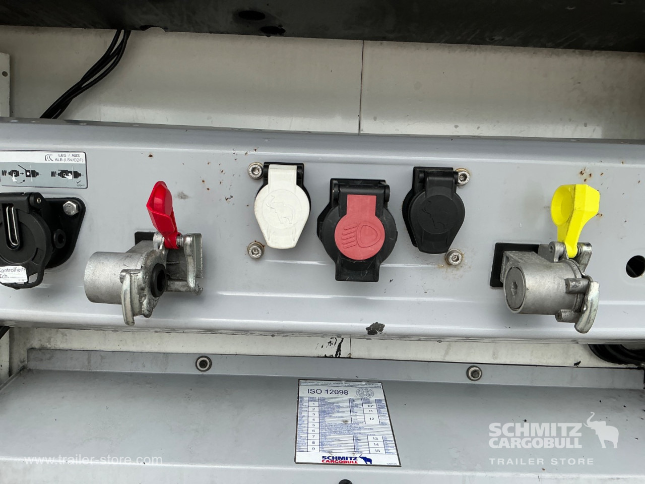 SCHMITZ Reefer Meat hanging system - Isothermal semi-trailer: picture 4 SCHMITZ Reefer Meat hanging system - Isothermal semi-trailer: picture 4