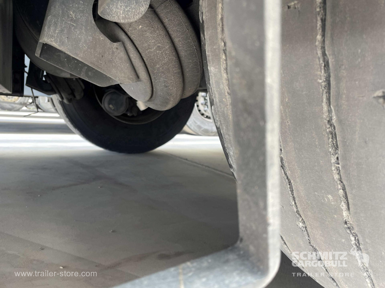 SCHMITZ Semiremolque Frigo Standard - Isothermal semi-trailer: picture 3 SCHMITZ Semiremolque Frigo Standard - Isothermal semi-trailer: picture 3
