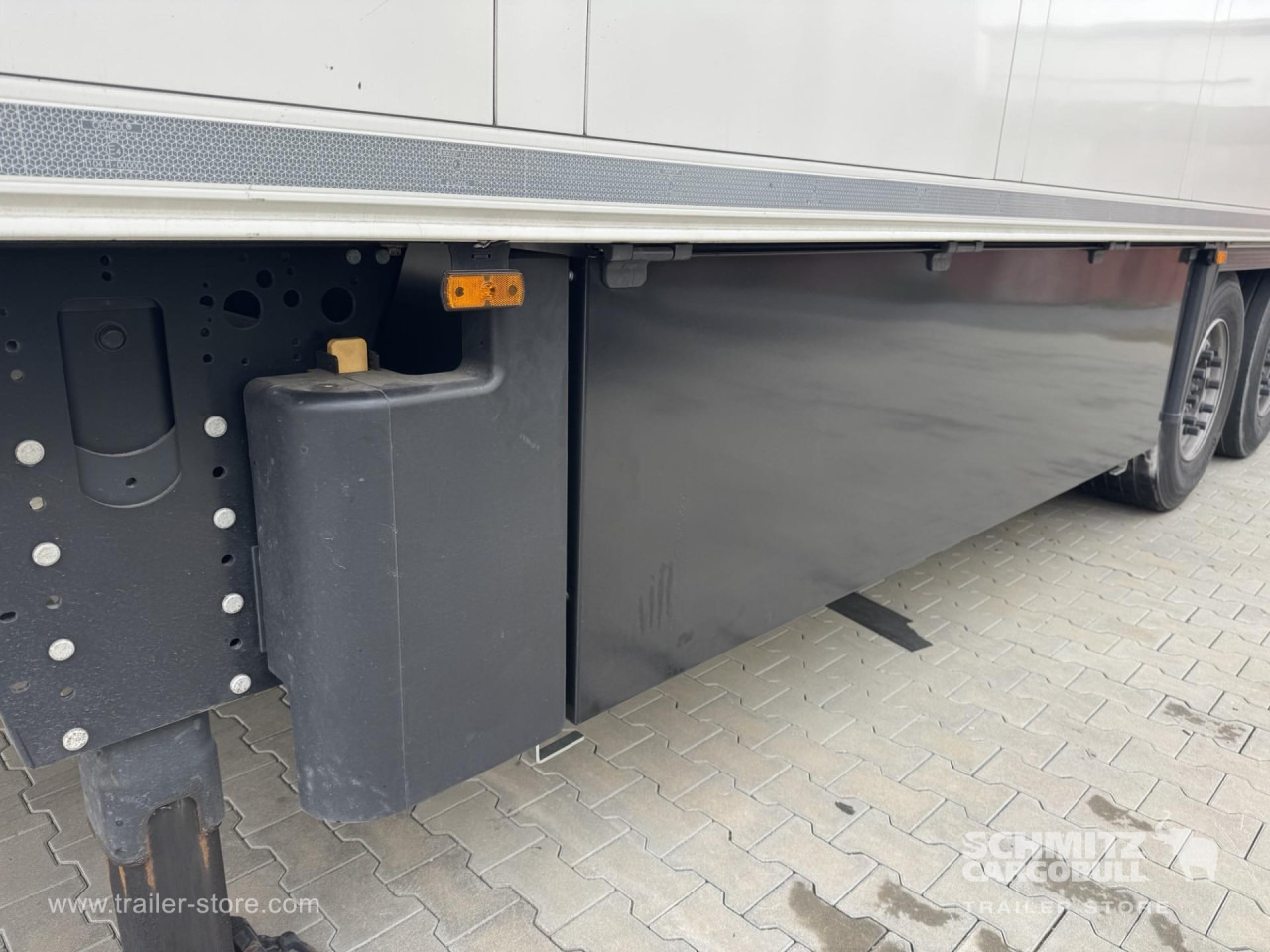 SCHMITZ Reefer Standard Double deck - Isothermal semi-trailer: picture 4 SCHMITZ Reefer Standard Double deck - Isothermal semi-trailer: picture 4