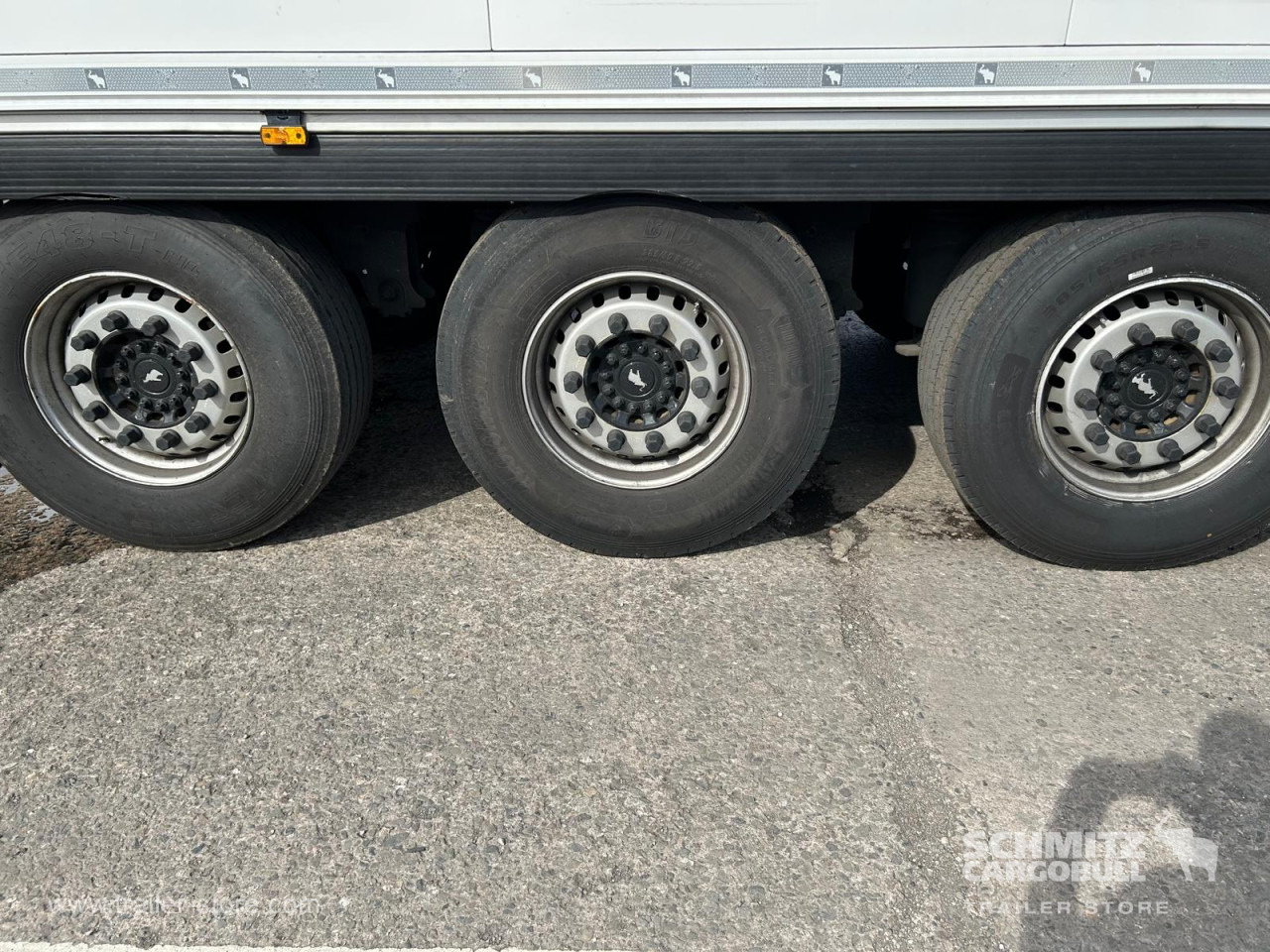 SCHMITZ Reefer Multitemp - Isothermal semi-trailer: picture 4 SCHMITZ Reefer Multitemp - Isothermal semi-trailer: picture 4