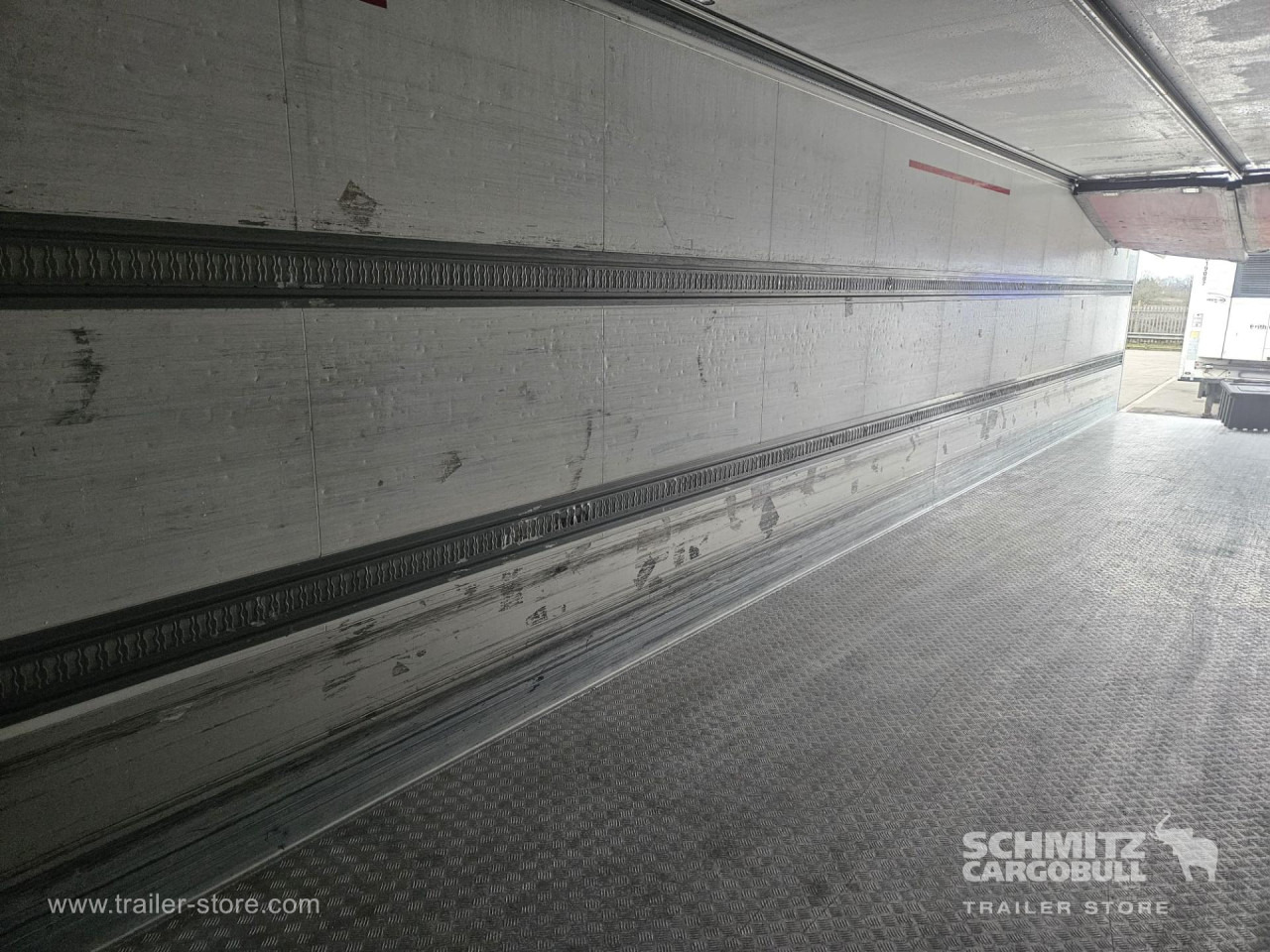 SCHMITZ Reefer Multitemp - Isothermal semi-trailer: picture 3 SCHMITZ Reefer Multitemp - Isothermal semi-trailer: picture 3