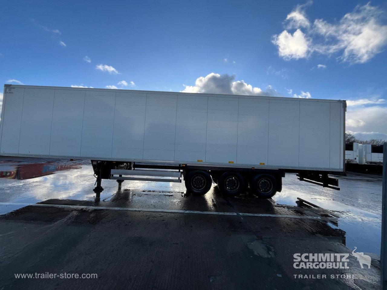 SCHMITZ Reefer Multitemp - Isothermal semi-trailer: picture 3 SCHMITZ Reefer Multitemp - Isothermal semi-trailer: picture 3