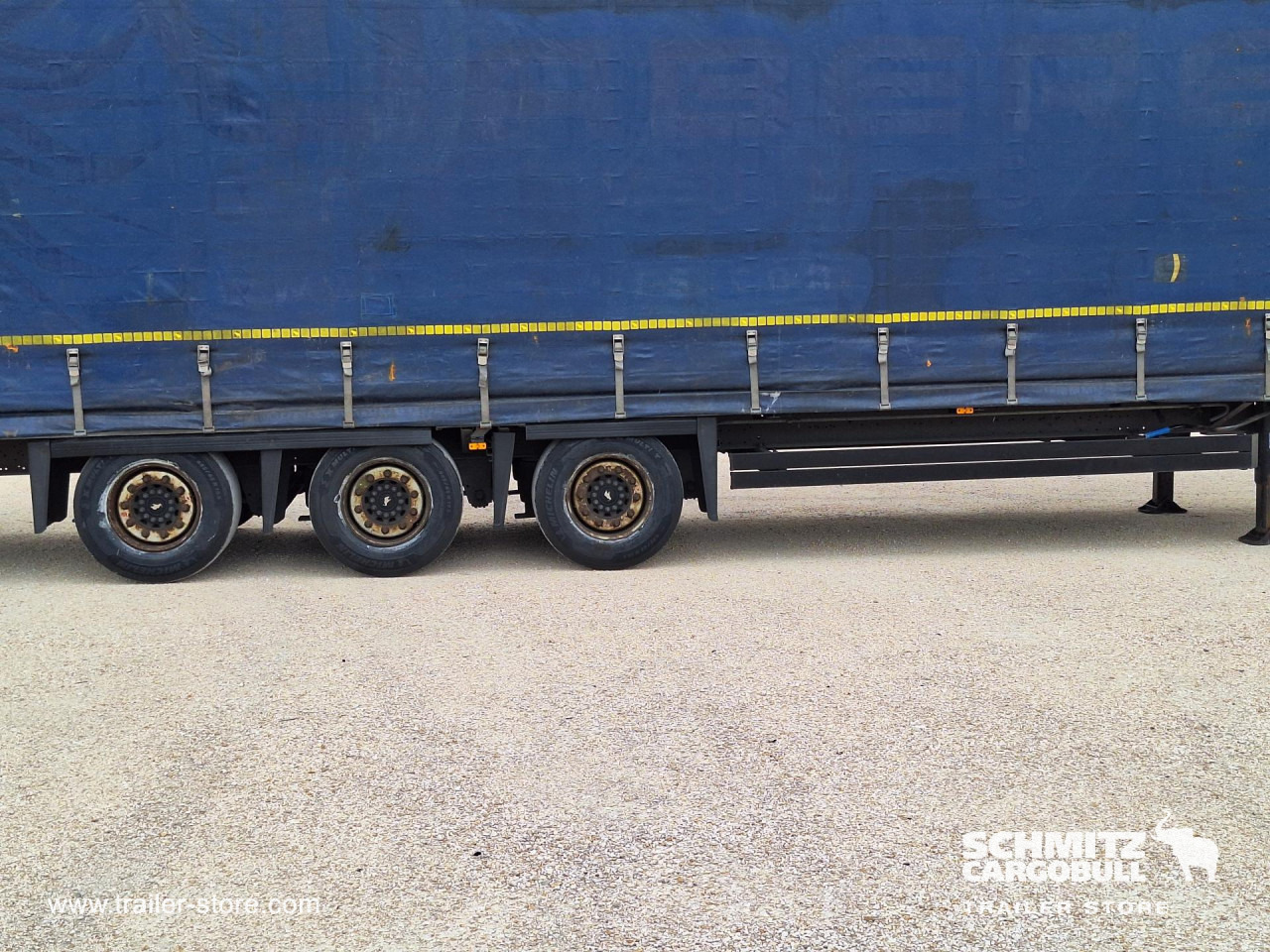 SCHMITZ Curtainsider Mega - Curtainsider semi-trailer: picture 4 SCHMITZ Curtainsider Mega - Curtainsider semi-trailer: picture 4