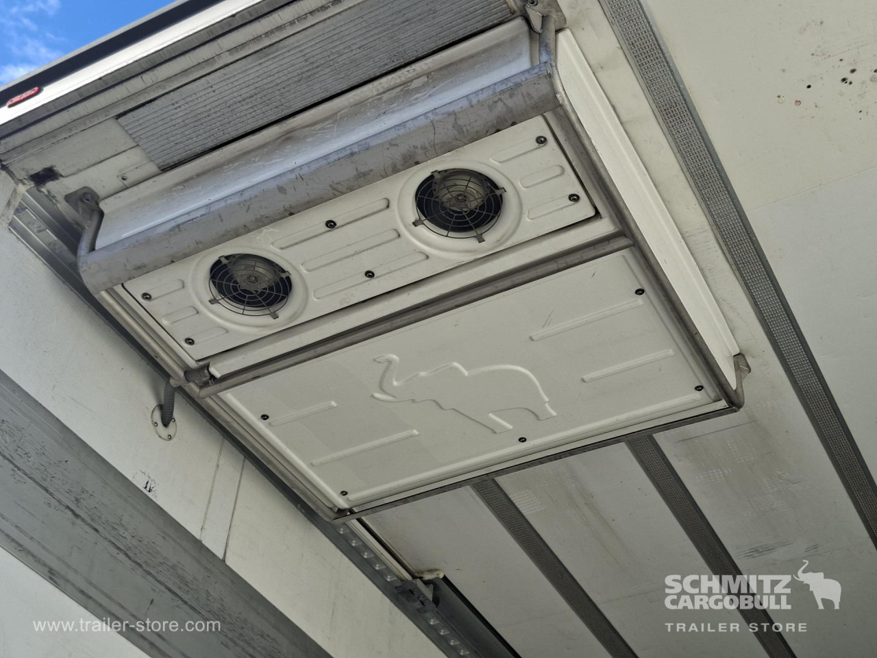 SCHMITZ Mélyhűtő koffer Multitemp - Isothermal semi-trailer: picture 2 SCHMITZ Mélyhűtő koffer Multitemp - Isothermal semi-trailer: picture 2