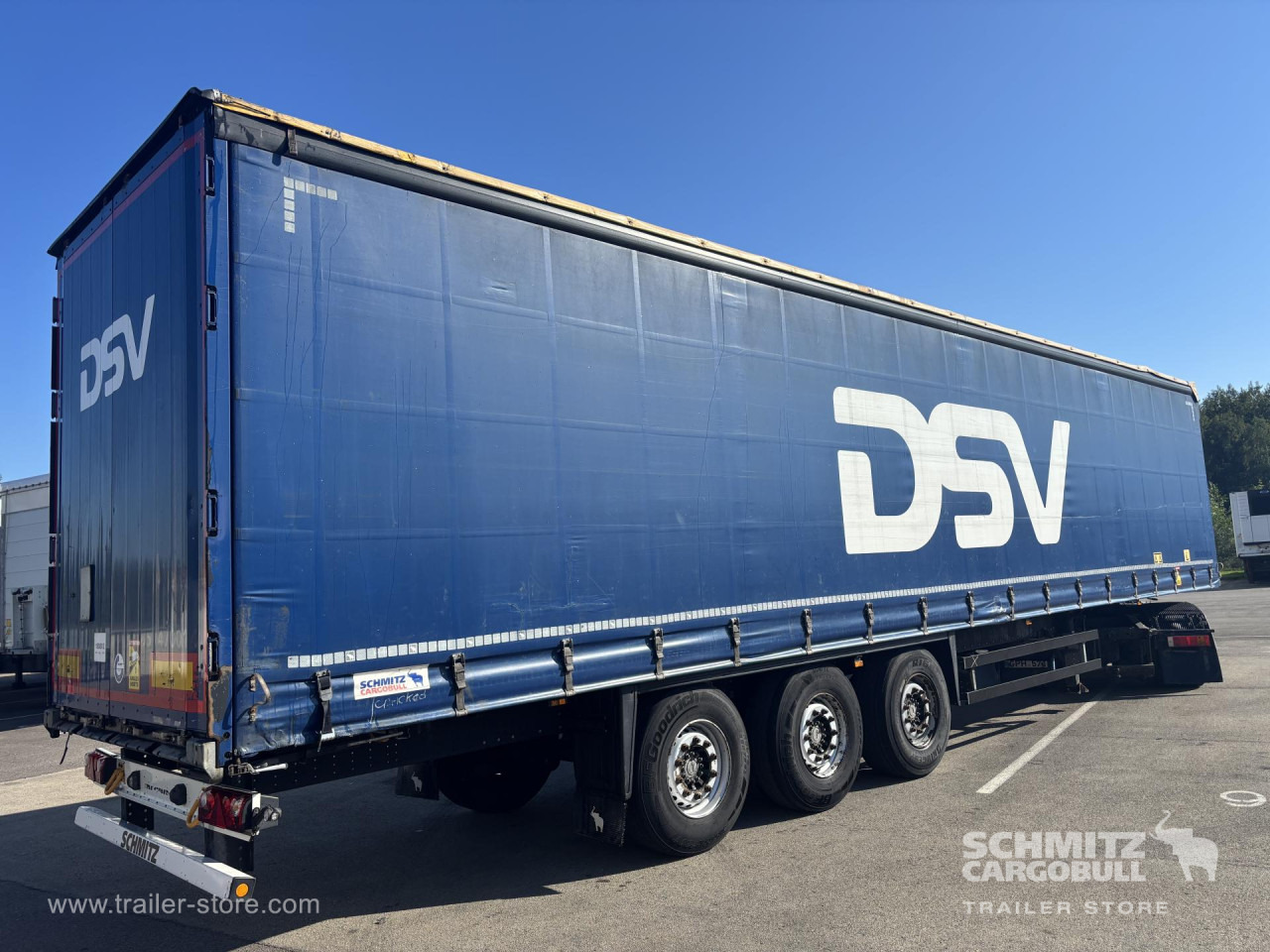 SCHMITZ Curtainsider Standard - Curtainsider semi-trailer: picture 1 SCHMITZ Curtainsider Standard - Curtainsider semi-trailer: picture 1