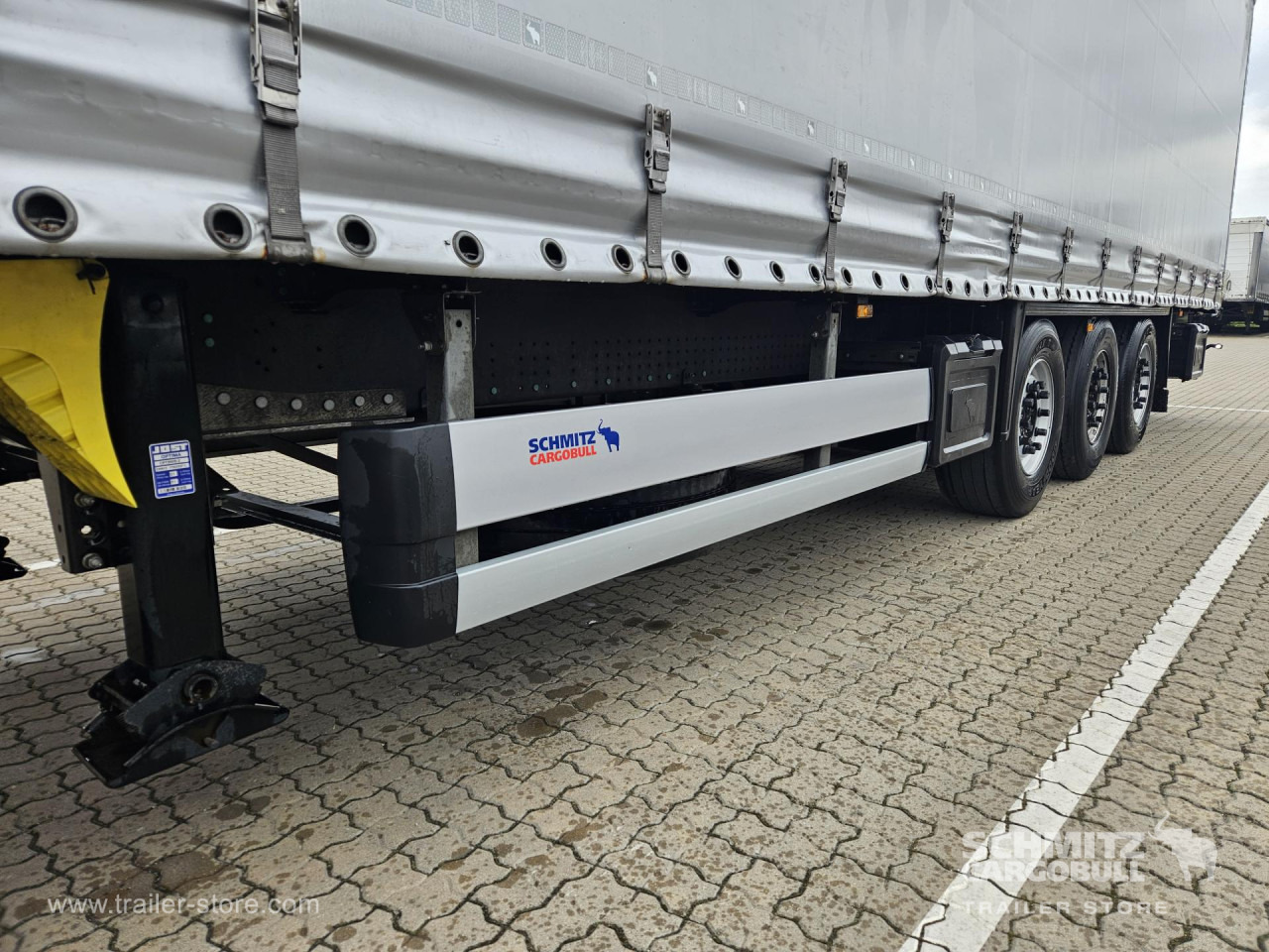 SCHMITZ Curtainsider Standard - Curtainsider semi-trailer: picture 5 SCHMITZ Curtainsider Standard - Curtainsider semi-trailer: picture 5