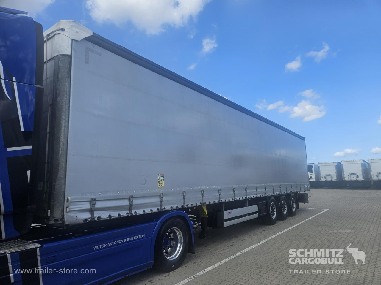 SCHMITZ Curtainsider Standard - Curtainsider semi-trailer: picture 3 SCHMITZ Curtainsider Standard - Curtainsider semi-trailer: picture 3