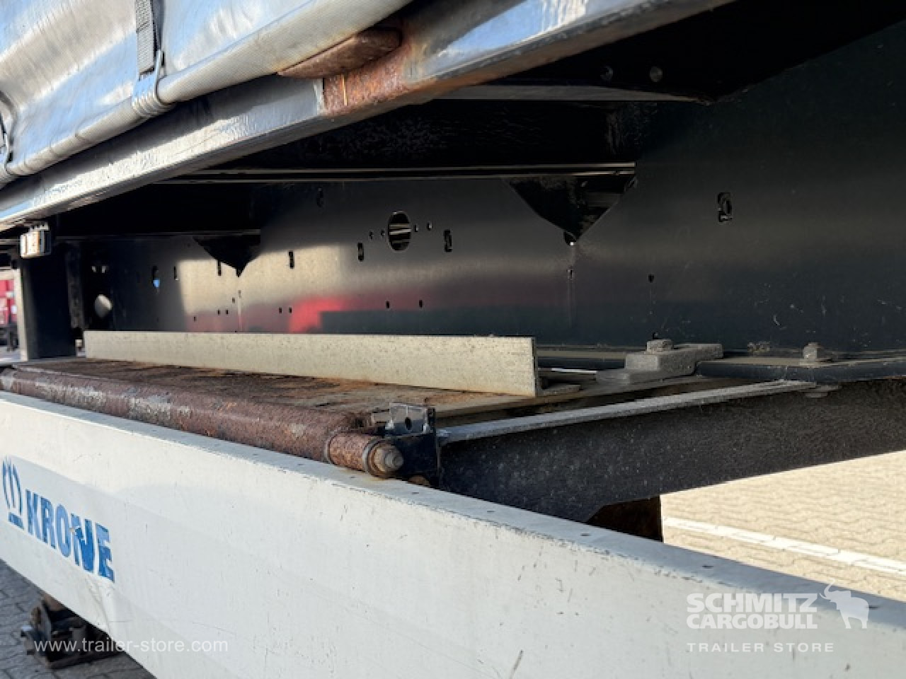 KRONE Oplegger Schuifzeil Mega - Curtainsider semi-trailer: picture 2 KRONE Oplegger Schuifzeil Mega - Curtainsider semi-trailer: picture 2