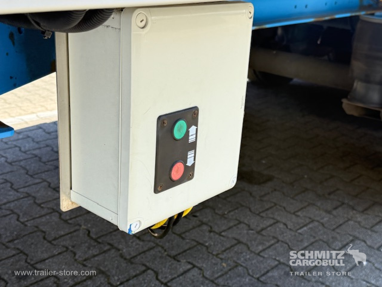 LAMBERET Oplegger Vries Standard Double deck Roller shutter - Isothermal semi-trailer: picture 3 LAMBERET Oplegger Vries Standard Double deck Roller shutter - Isothermal semi-trailer: picture 3
