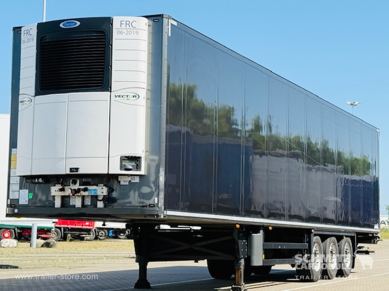 SCHMITZ Oplegger Vries Multitemp Taillift - Isothermal semi-trailer: picture 1 SCHMITZ Oplegger Vries Multitemp Taillift - Isothermal semi-trailer: picture 1