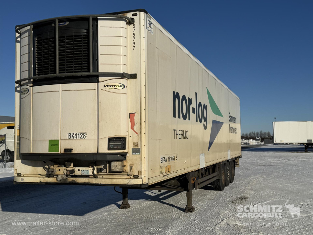 SCHMITZ Reefer Multitemp - Isothermal semi-trailer: picture 1 SCHMITZ Reefer Multitemp - Isothermal semi-trailer: picture 1
