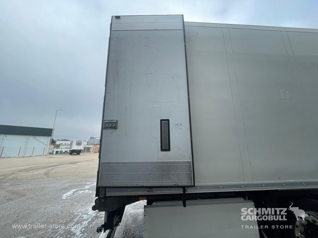 SCHMITZ Reefer Multitemp - Isothermal semi-trailer: picture 5 SCHMITZ Reefer Multitemp - Isothermal semi-trailer: picture 5