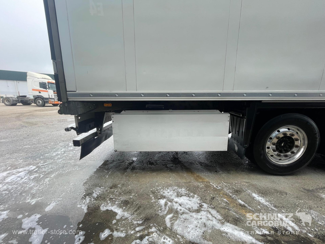 SCHMITZ Reefer Multitemp - Isothermal semi-trailer: picture 3 SCHMITZ Reefer Multitemp - Isothermal semi-trailer: picture 3