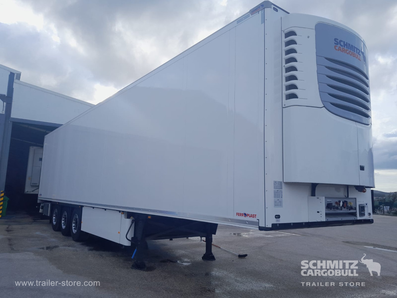 SCHMITZ Reefer Standard - Isothermal semi-trailer: picture 1 SCHMITZ Reefer Standard - Isothermal semi-trailer: picture 1