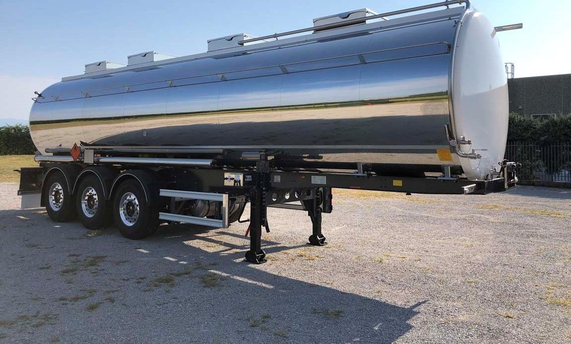 Bata CISTERNA MODELLO CHIMICA L4BH 33.000LT NUOVA - Tank semi-trailer: picture 4 Bata CISTERNA MODELLO CHIMICA L4BH 33.000LT NUOVA - Tank semi-trailer: picture 4