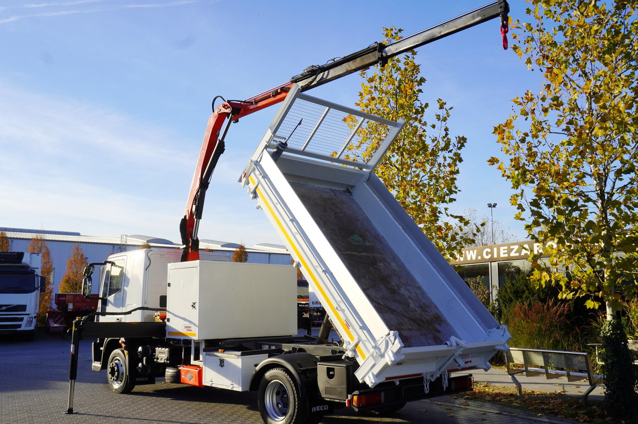 IVECO Eurocargo 120E18 Crane Palfinger / 3-way tipper / sleeper cab - Crane truck: picture 4 IVECO Eurocargo 120E18 Crane Palfinger / 3-way tipper / sleeper cab - Crane truck: picture 4