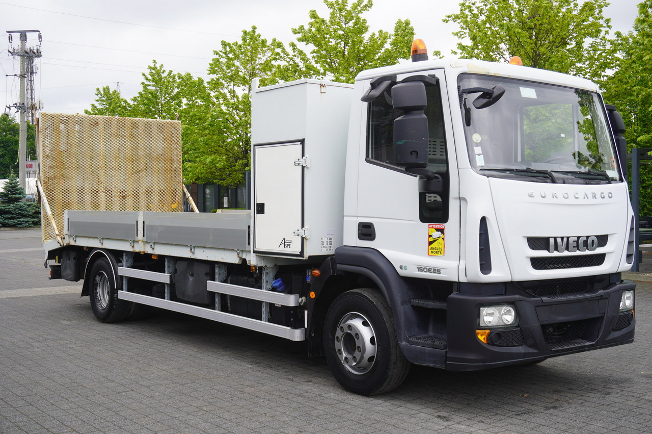IVECO Eurocargo 150 E25 / 90 tho. km !!! / Tow truck - Autotransporter truck: picture 4 IVECO Eurocargo 150 E25 / 90 tho. km !!! / Tow truck - Autotransporter truck: picture 4