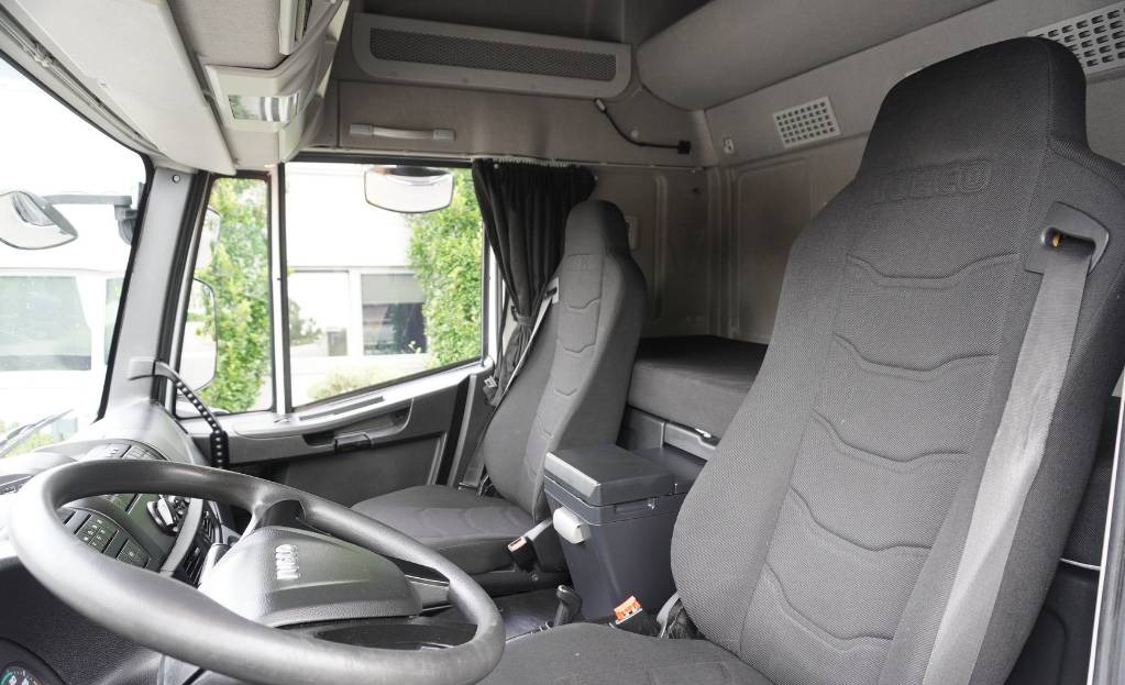 Curtainsider truck IVECO Eurocargo 160-280 GLOB E6 Tarpaulin / GVW 16 tons: picture 10 Curtainsider truck IVECO Eurocargo 160-280 GLOB E6 Tarpaulin / GVW 16 tons: picture 10