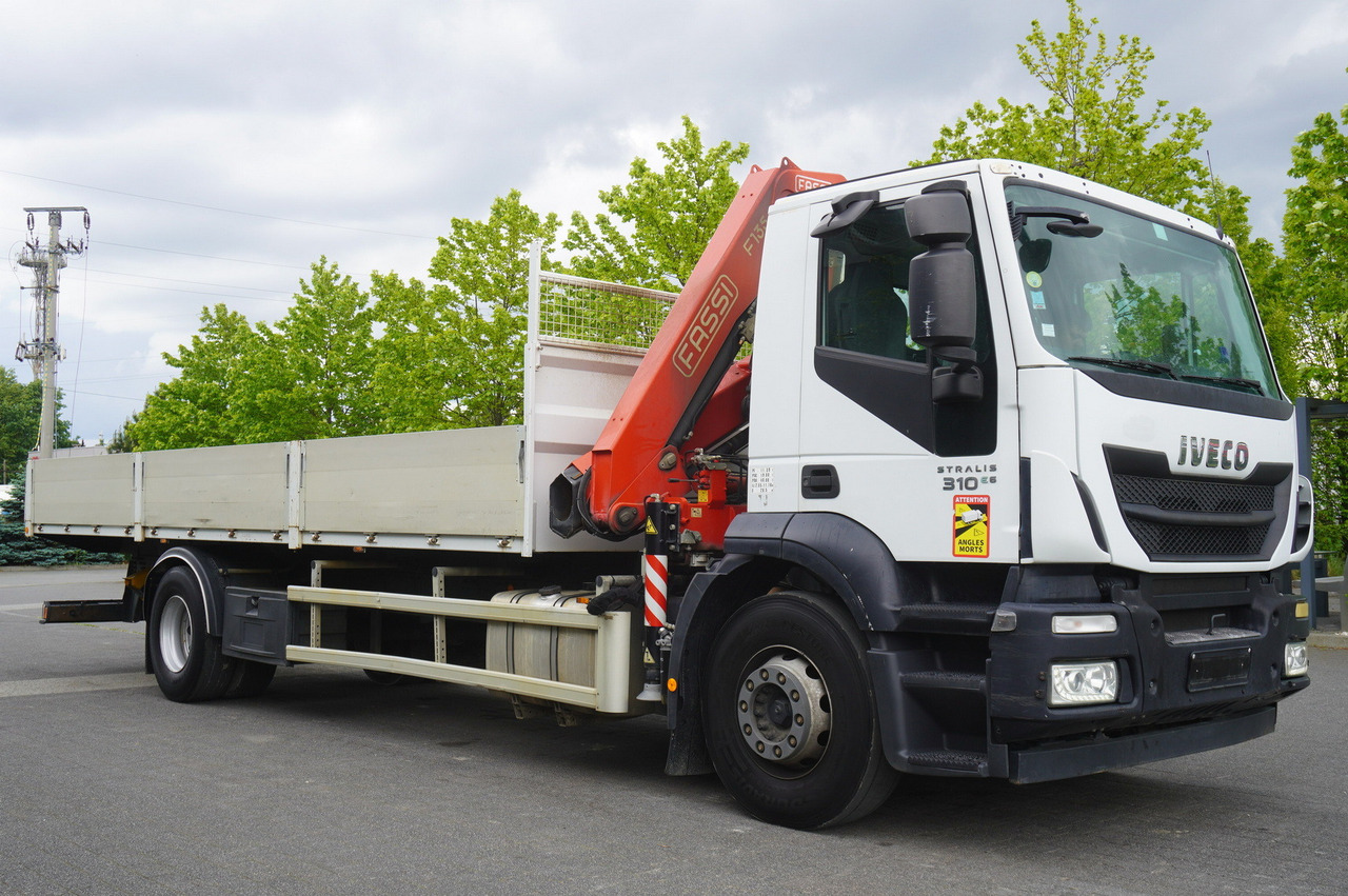 Crane truck, Crane truck IVECO STRALIS 19.310 E6 / Flatbed 19 EPAL / FASSI F135 / 225 MTH! / 5.7 T: picture 12 Crane truck, Crane truck IVECO STRALIS 19.310 E6 / Flatbed 19 EPAL / FASSI F135 / 225 MTH! / 5.7 T: picture 12